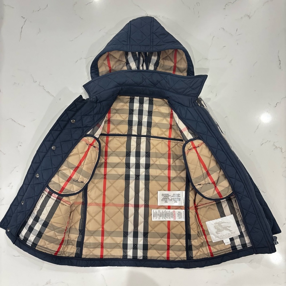 Burberry Navy Quilted Jacket with Plaid Interior - Picture 4 of 7